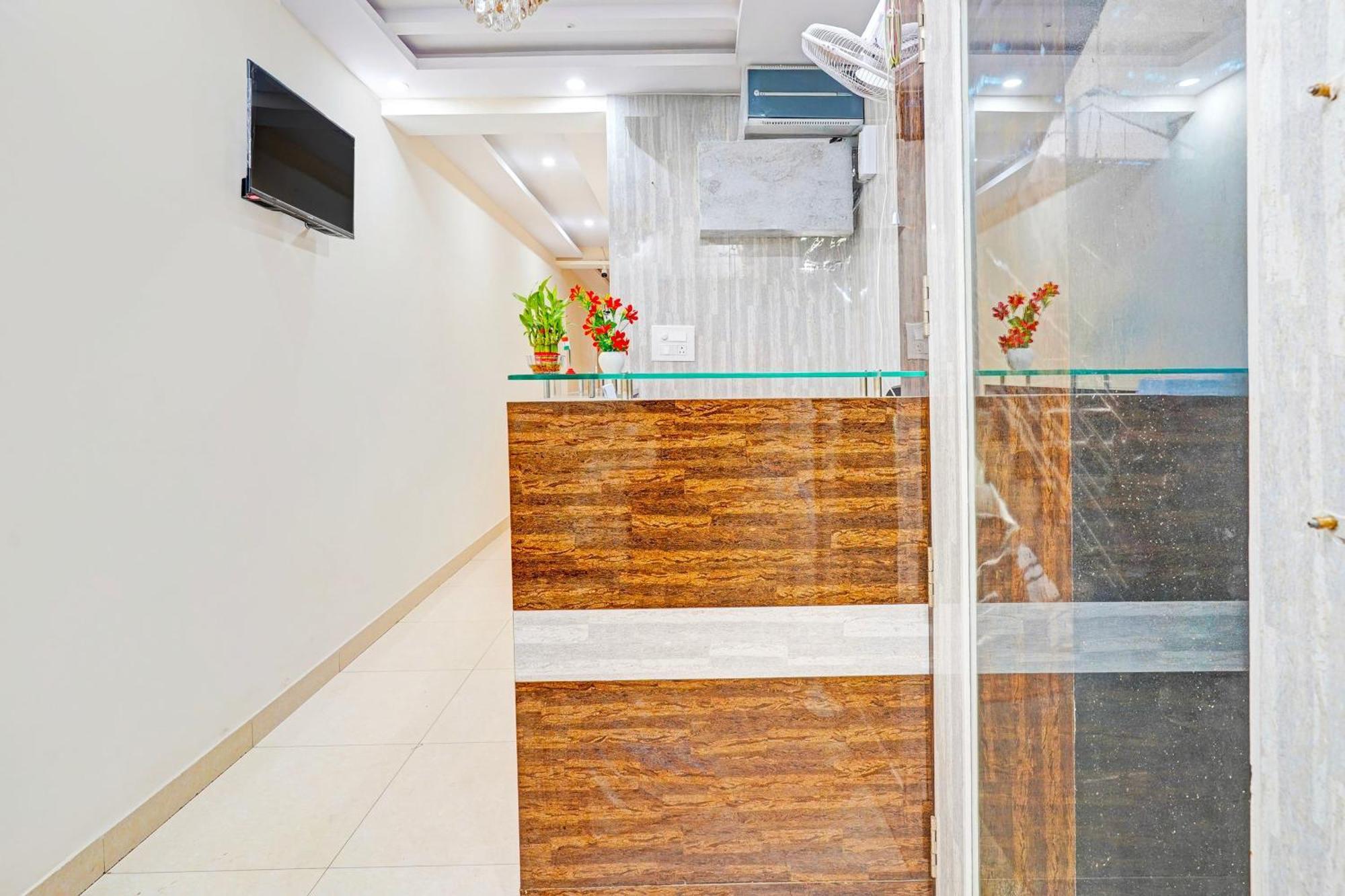 Super Collection O Niladri Road Hotel Kammasandra ภายนอก รูปภาพ